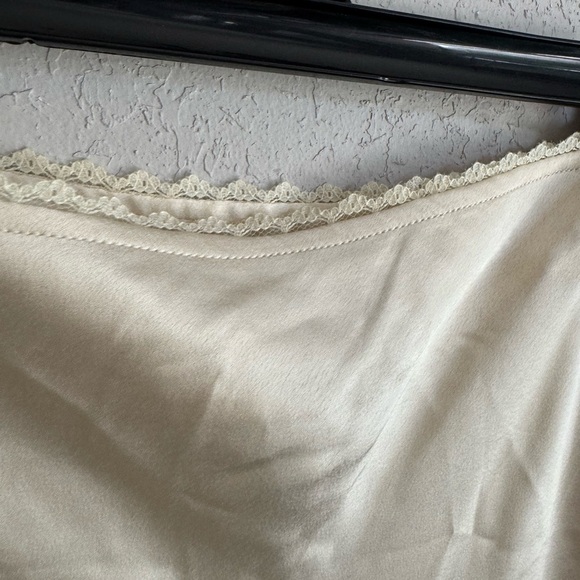 NWT Nasty Gal Cream Satin Applique Midi Skirt Co-Ord Womens 6 Lace Split Hem - Picture 3 of 7